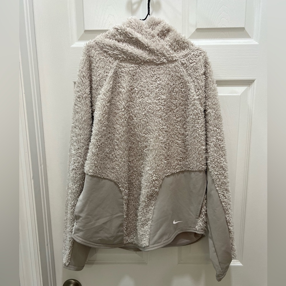 Nike hooded pullover, only worn once perfect condition. Smoke free.